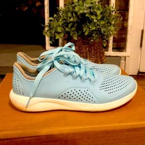 Women’s LiteRide Pacer Ice Blue Crocs 9w